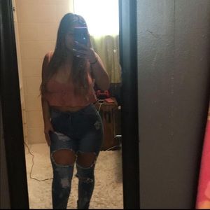 Ruffle lining crop tank top